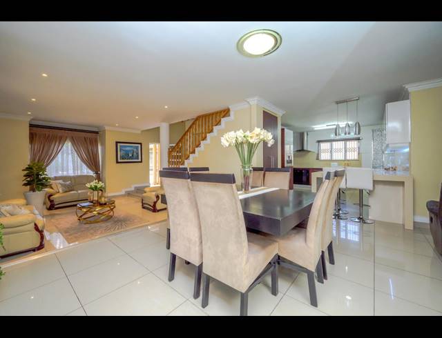 6 BEDROOM HOUSE FOR SALE IN SOMERSET PARK